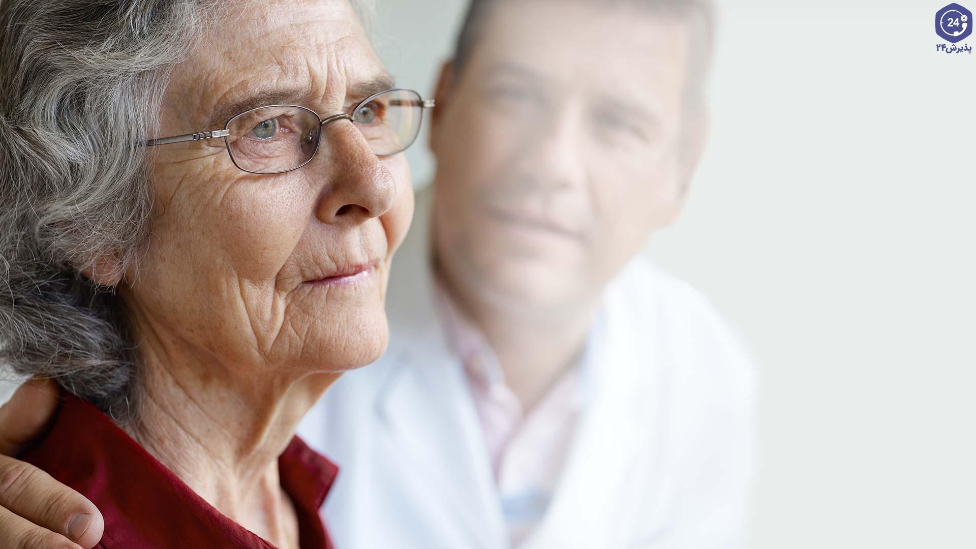 آلزایمر یا فراموشی طبیعی؟ مرزی که هر مراقبی باید بشناسد.